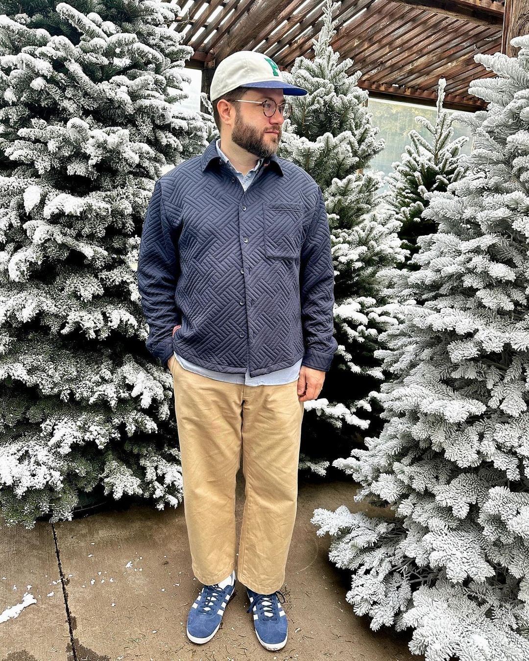 Quilted Jacket Comfort: Navy and Beige Casual Quilted Jacket Comfort: Navy and Beige Casual — Winter Outfits for Men