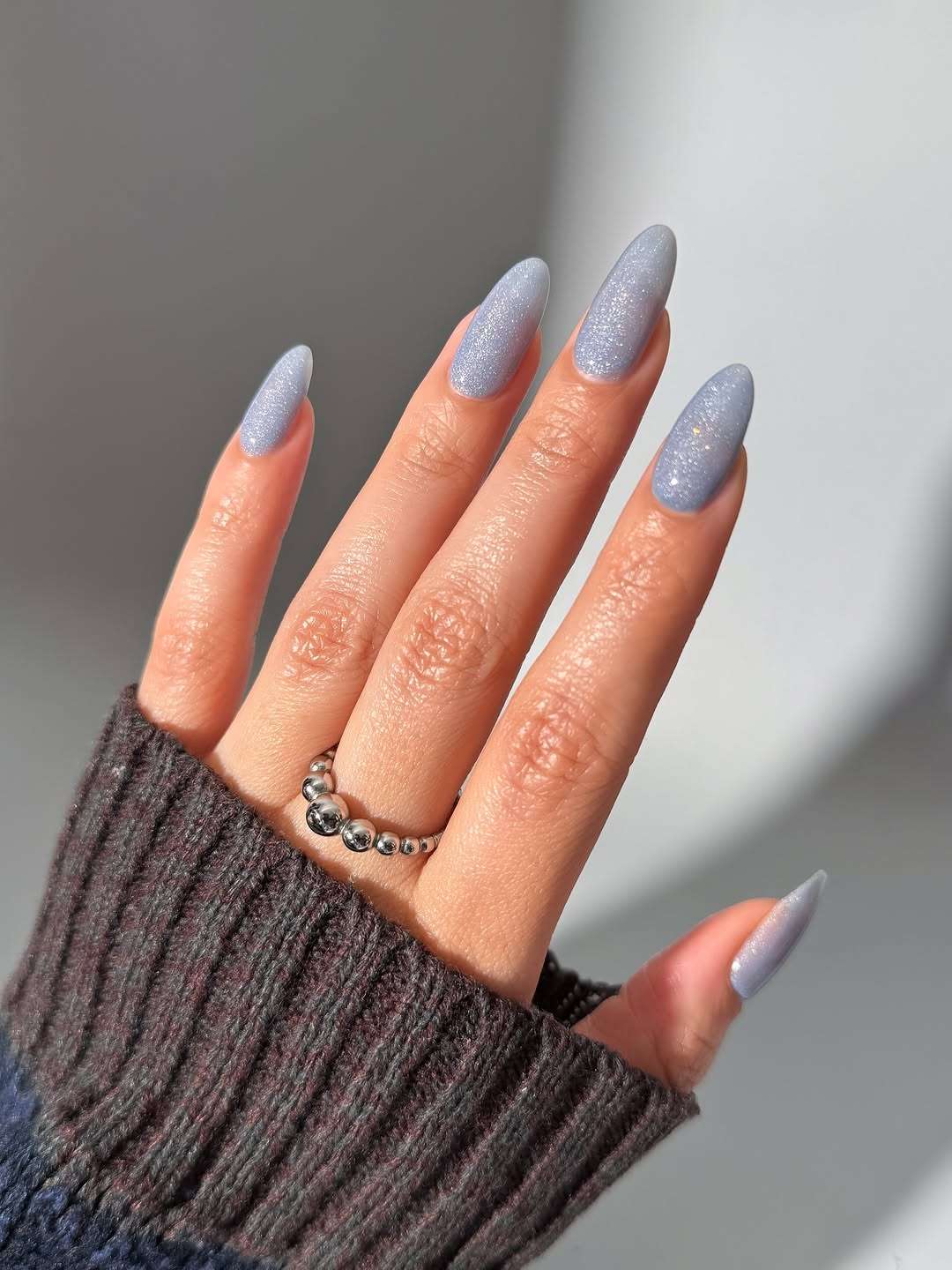 Icy Blue Shimmer Medium Stilettos Icy Blue Shimmer Medium Stilettos — Simple Winter Nails