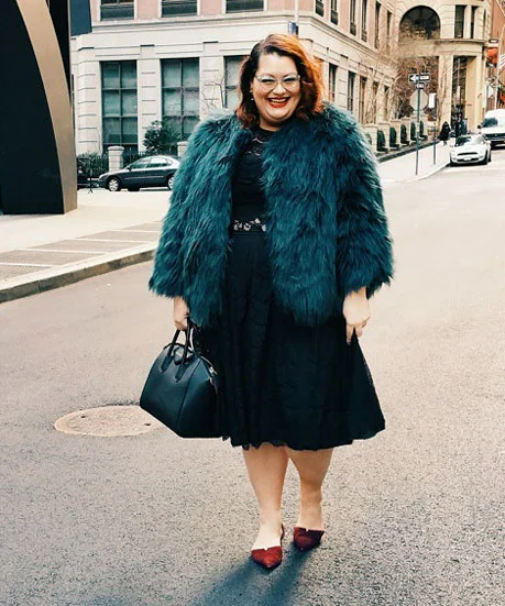 Glamorous Teal Faux Fur Coat for a Striking Evening Look Glamorous Teal Faux Fur Coat for a Striking Evening Look — Winter Outfits for Plus Size Women