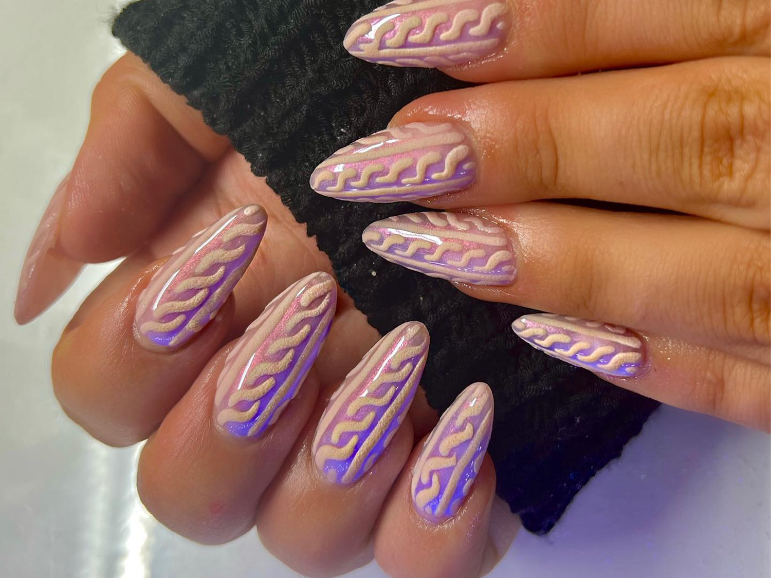 Pale Pink 3D Cable Knit Almonds Pale Pink 3D Cable Knit Almonds — Winter Nail Designs