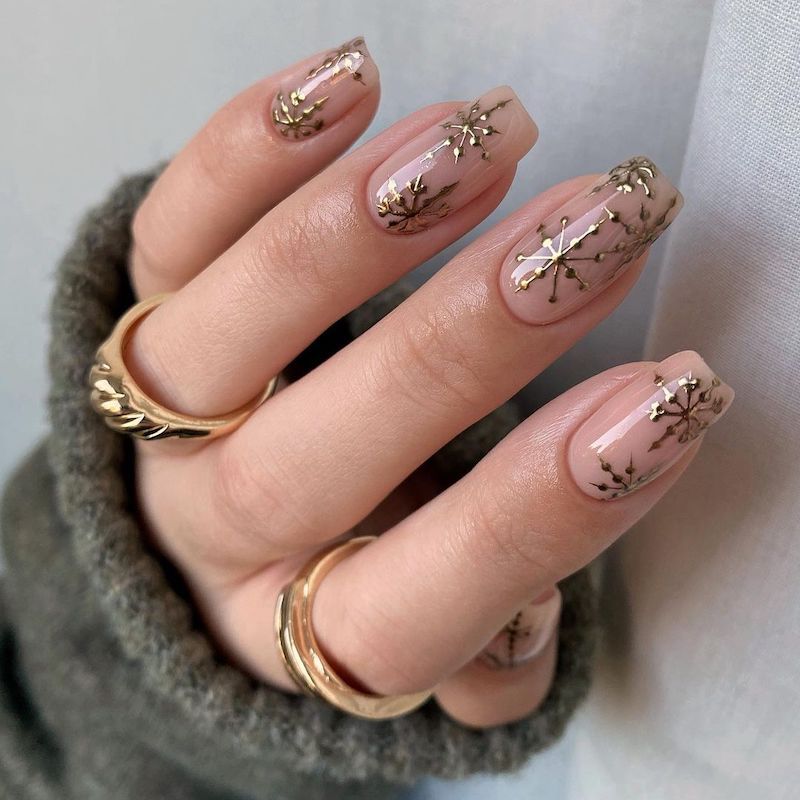 Metallic Gold Snowflake Coffin Nails Metallic Gold Snowflake Coffin Nails — Snowflake Nails