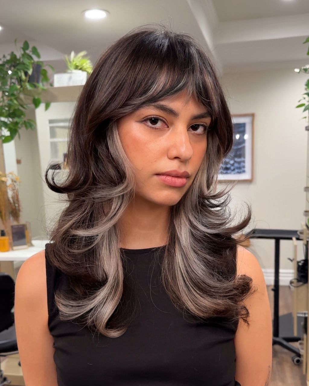 Collarbone Layered Shag With Ash Blonde Collarbone Layered Shag With Ash Blonde — Medium Length Winter Haircuts