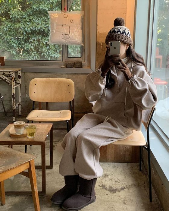 Beige Fleece Tracksuit with Dark Brown Boots and Knit Beanie — Korean Winter Outfits