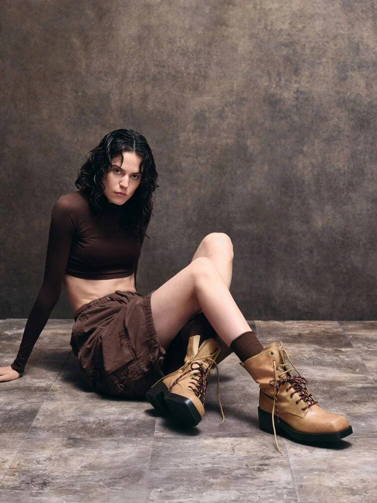 Monochromatic Brown: Lace-Up Boots with Cargo Skirt and Crop Top — Brown Boots Outfits