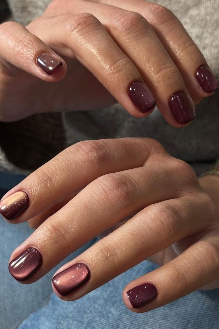 Deep Plum Cat-Eye Oval Nails Deep Plum Cat-Eye Oval Nails — Short Winter Acrylic Nails
