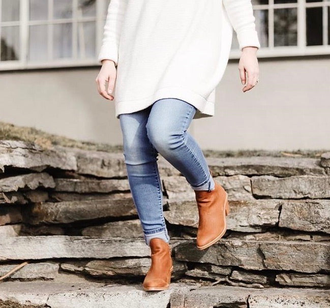 Long Tunic and Skinny Jeans with Pointed Ankle Boots Long Tunic and Skinny Jeans with Pointed Ankle Boots — Ankle Boots Outfits