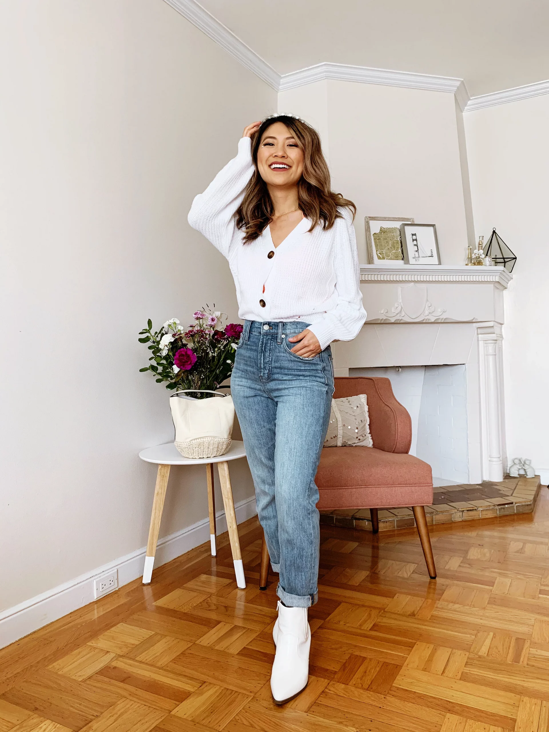 Effortless Casual: White Ribbed Cardigan with Jeans Effortless Casual: White Ribbed Cardigan with Jeans — Cardigan Outfits