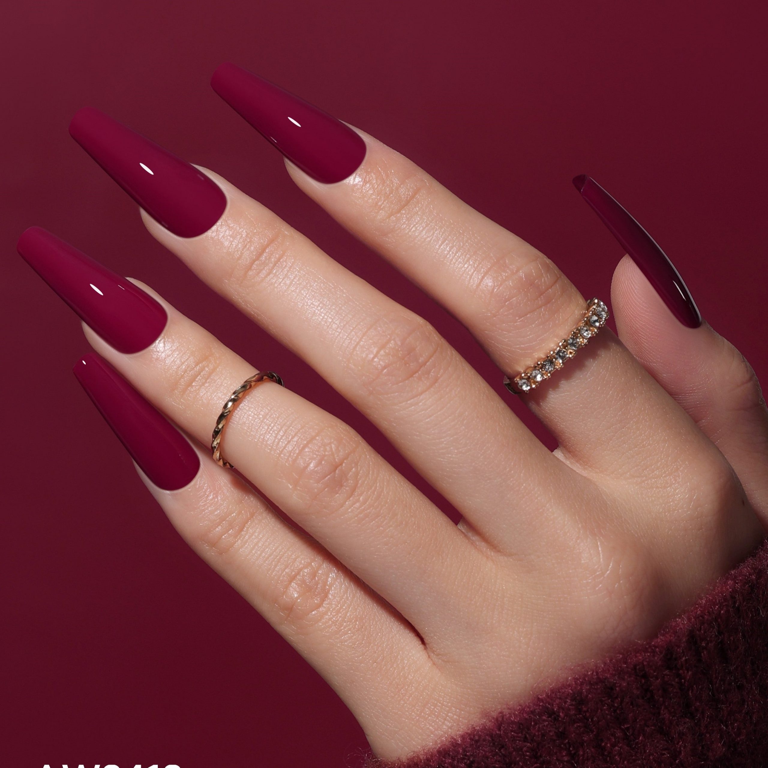 Even Color Application Classic Burgundy French Tip Medium Oval Even Color Application Classic Burgundy French Tip Medium Oval — Burgundy Nails