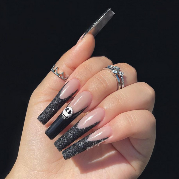 Black Glitter French Tips with Skull Black Glitter French Tips with Skull — Black Nail Ideas