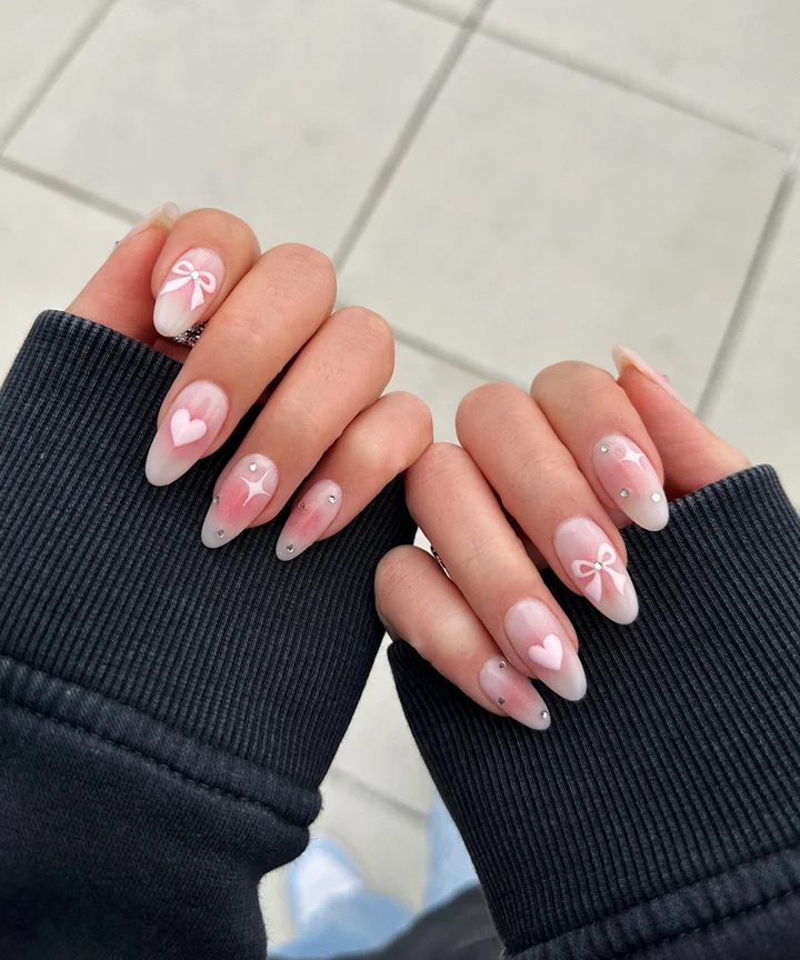 Medium Almond Pink Gradient with Bows and Hearts Medium Almond Pink Gradient with Bows and Hearts — Winter Pink Nails