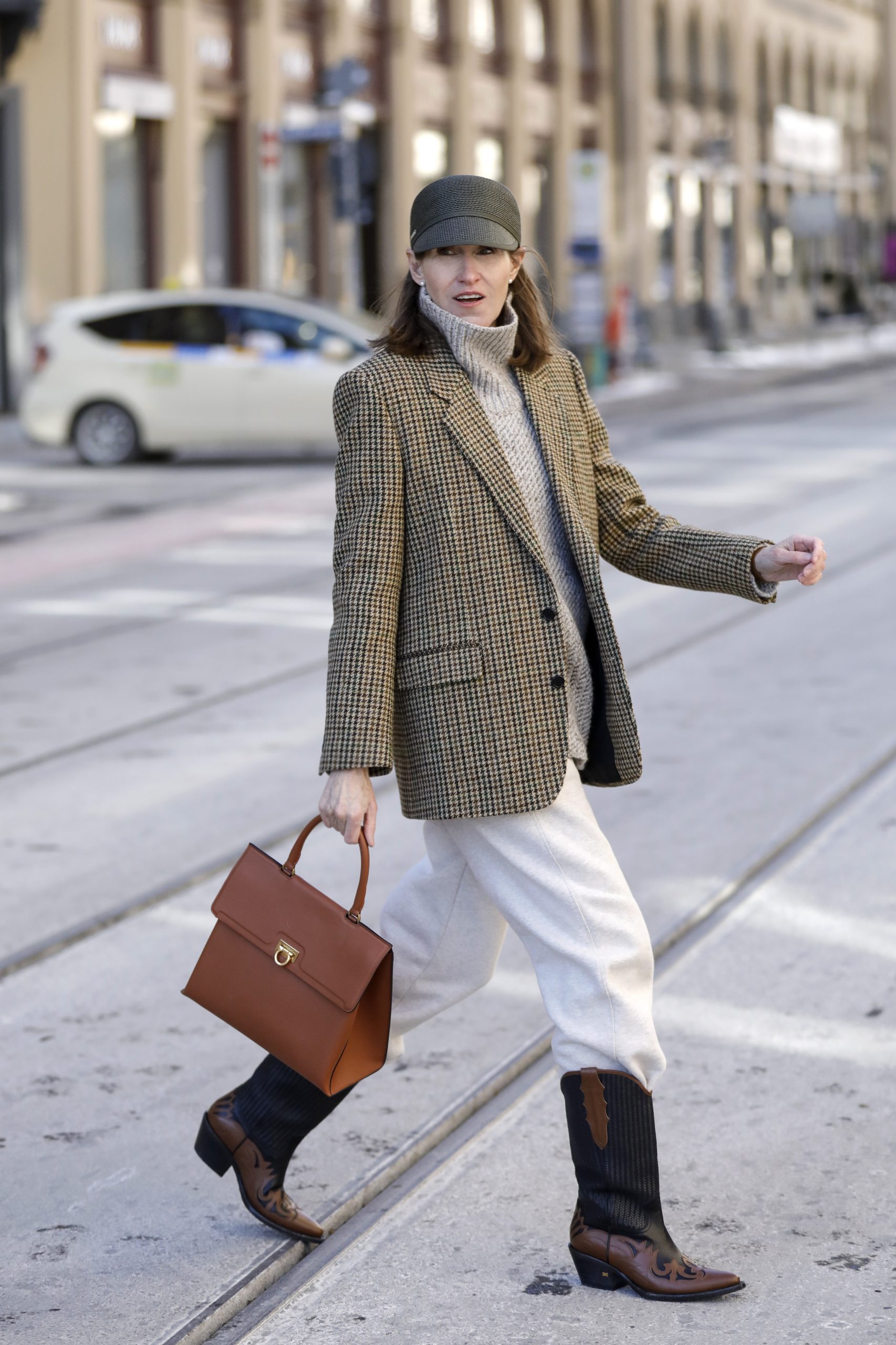 Turtleneck, Satin Maxi Skirt, and Cowboy Boots for a Chic Winter Look Turtleneck, Satin Maxi Skirt, and Cowboy Boots for a Chic Winter Look — Western Winter Outfits