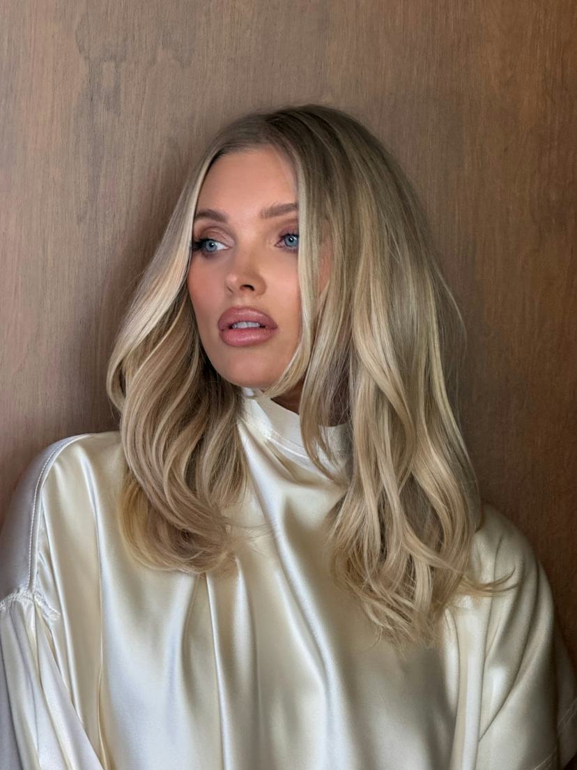 Shoulder Length Layers With Side Bangs Shoulder Length Layers With Side Bangs — Medium Length Winter Haircuts