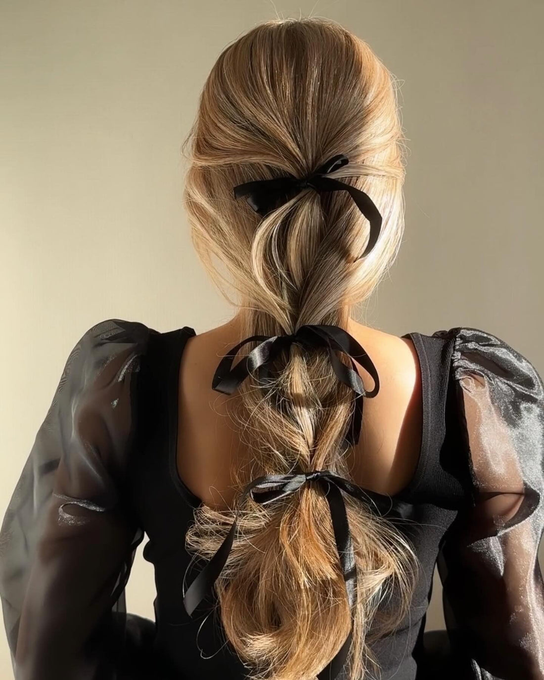 DIY Honey Blonde Ribbon Ponytail DIY Honey Blonde Ribbon Ponytail — Winter Ponytail Hairstyles