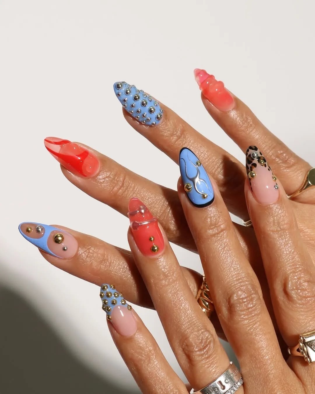 Medium Almond 3D Studs, Pearls, and Abstract Shapes Medium Almond 3D Studs, Pearls, and Abstract Shapes — 3D Nails Art Ideas