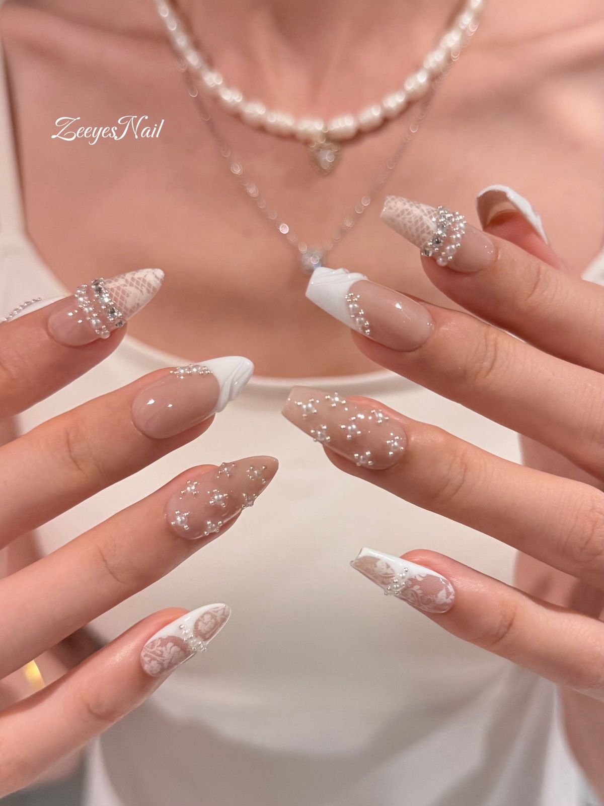 Mixed Embellishment Medium Nails — Lace Nails