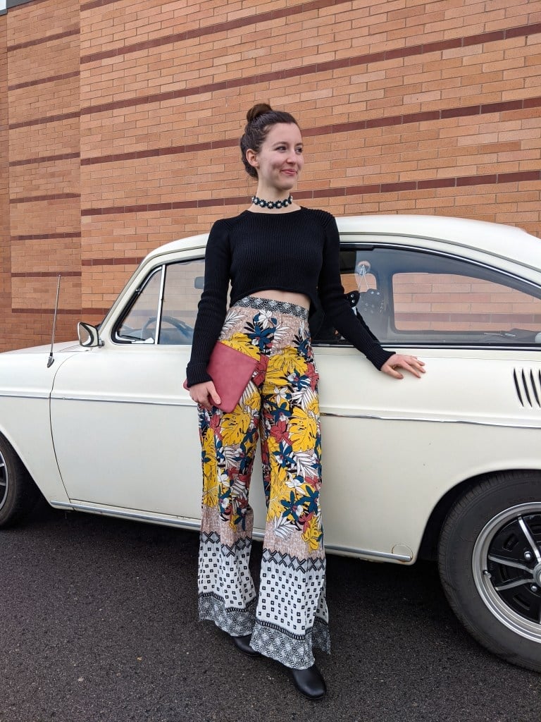 Floral Print Wide Leg Trousers With Crop Top Floral Print Wide Leg Trousers With Crop Top — 70s Style Inspiration