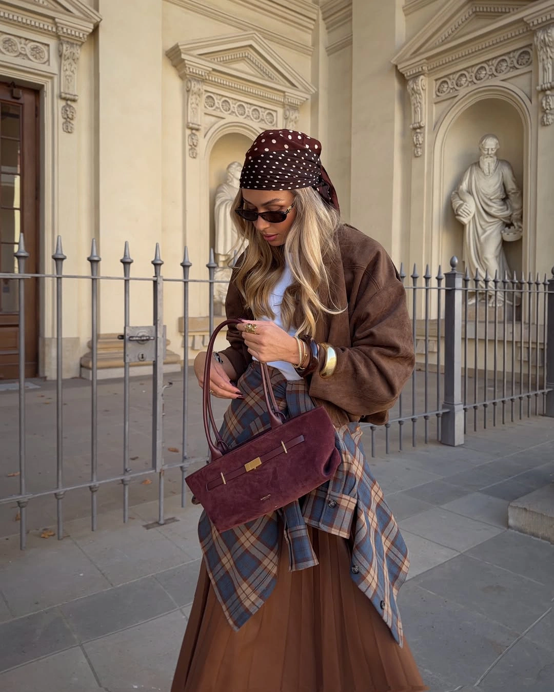 Brown jacket long skirt plaid waist layer and dotted headscarf