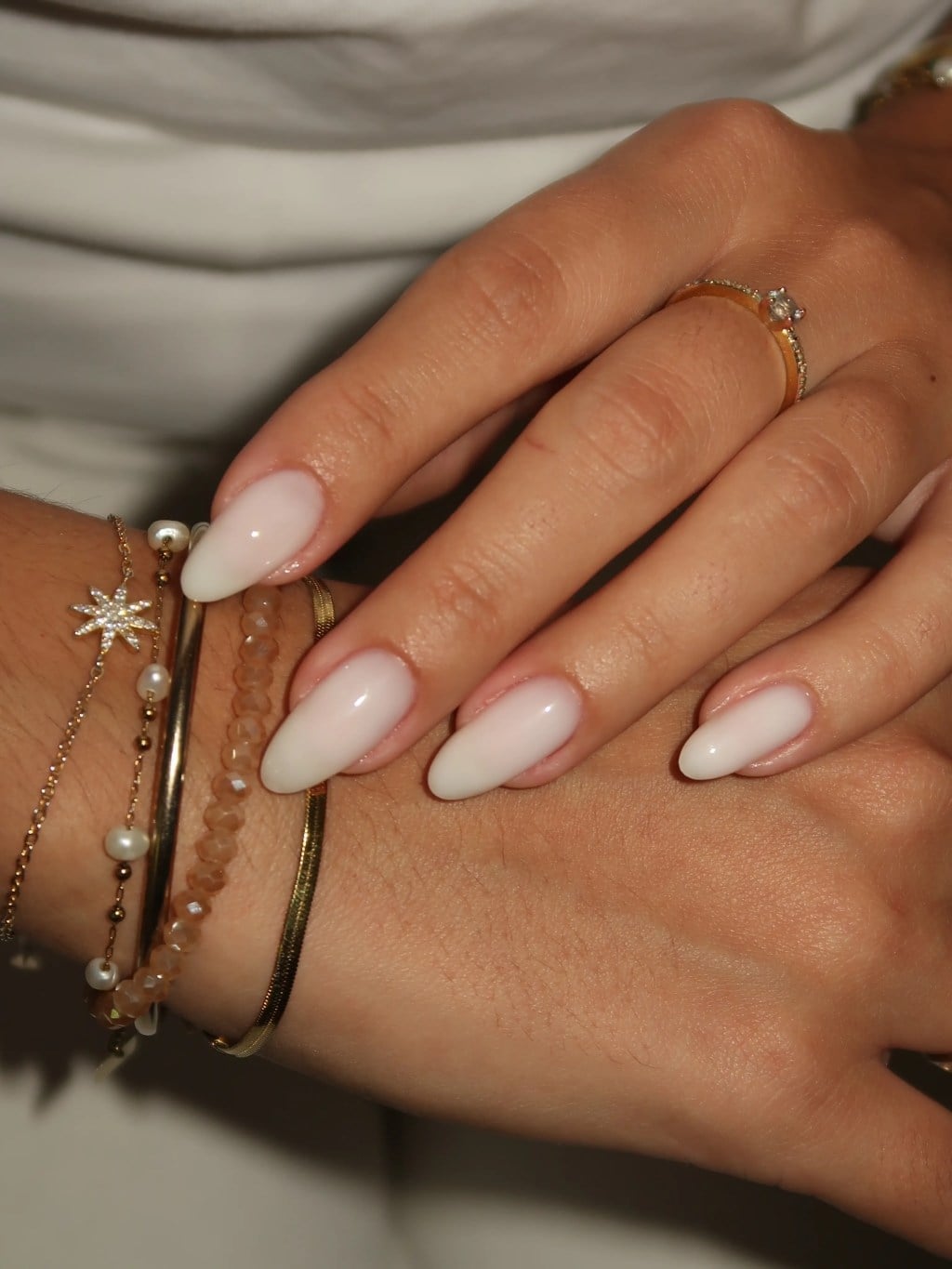 Medium Almond Milky White Minimalist French Medium Almond Milky White Minimalist French — Acrylic Nails Almond Ideas