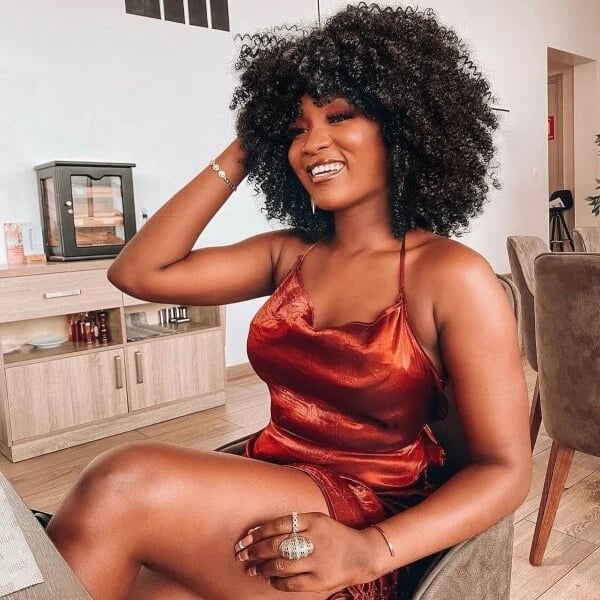 Mid-Back Blowout With Abundant Fullness Mid-Back Blowout With Abundant Fullness — Aesthetic 4c Hair