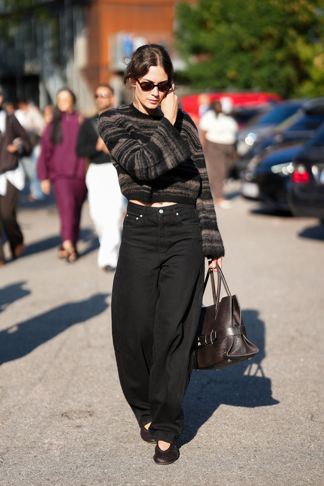 Black Barrel Jeans With Striped Sweater Black Barrel Jeans With Striped Sweater — Aesthetic Black Barrel Jeans Outfit