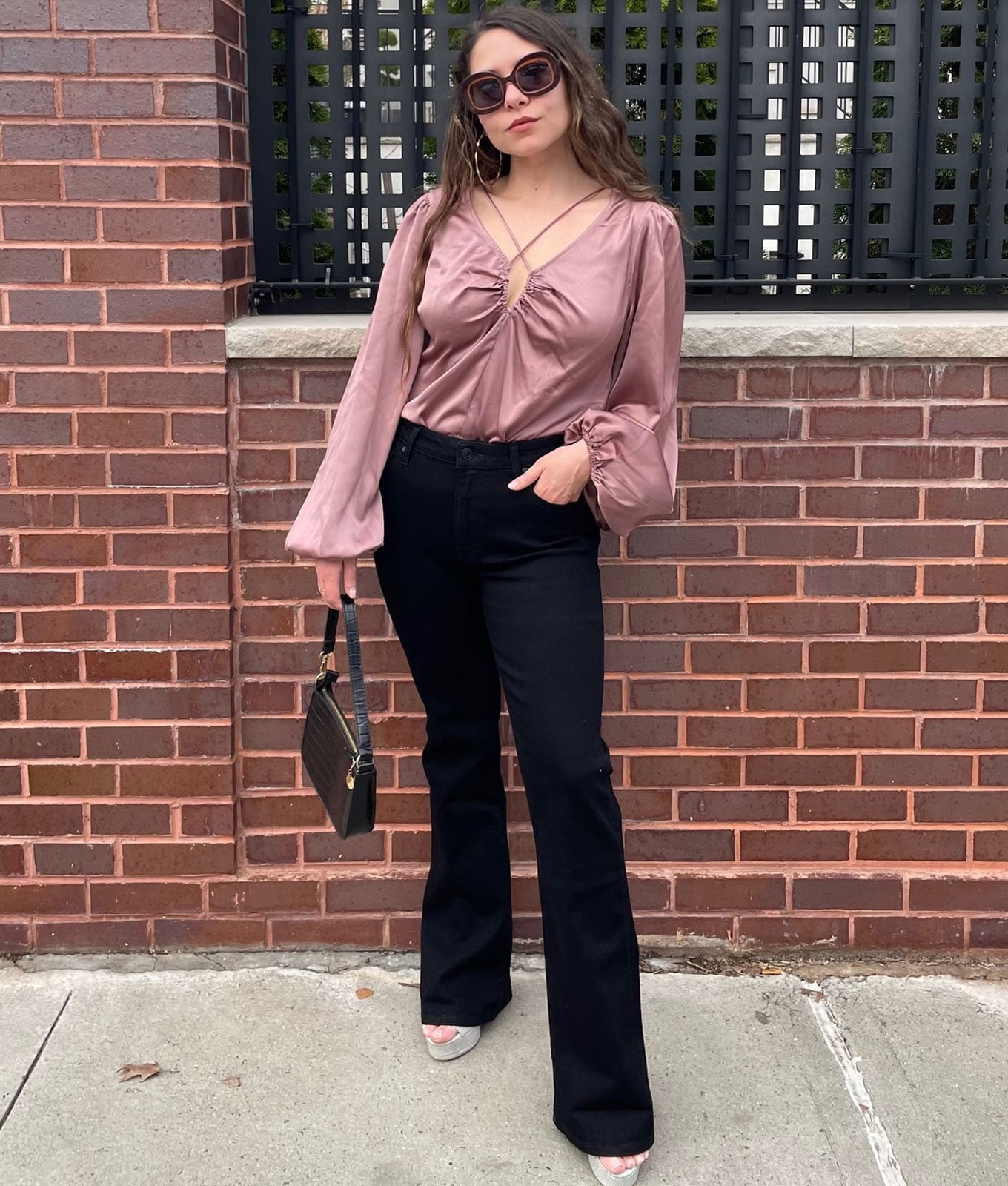 Casual Outing Black Flare Jeans with Satin Blouse Casual Outing Black Flare Jeans with Satin Blouse — Aesthetic Black Flare Leggings Outfit