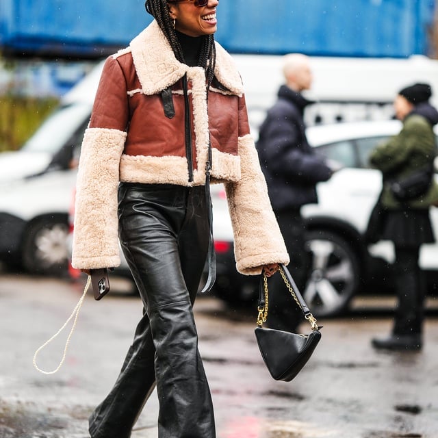 Street Style Black Flare Leather Pants with Shearling Jacket Street Style Black Flare Leather Pants with Shearling Jacket — Aesthetic Black Flare Leggings Outfit