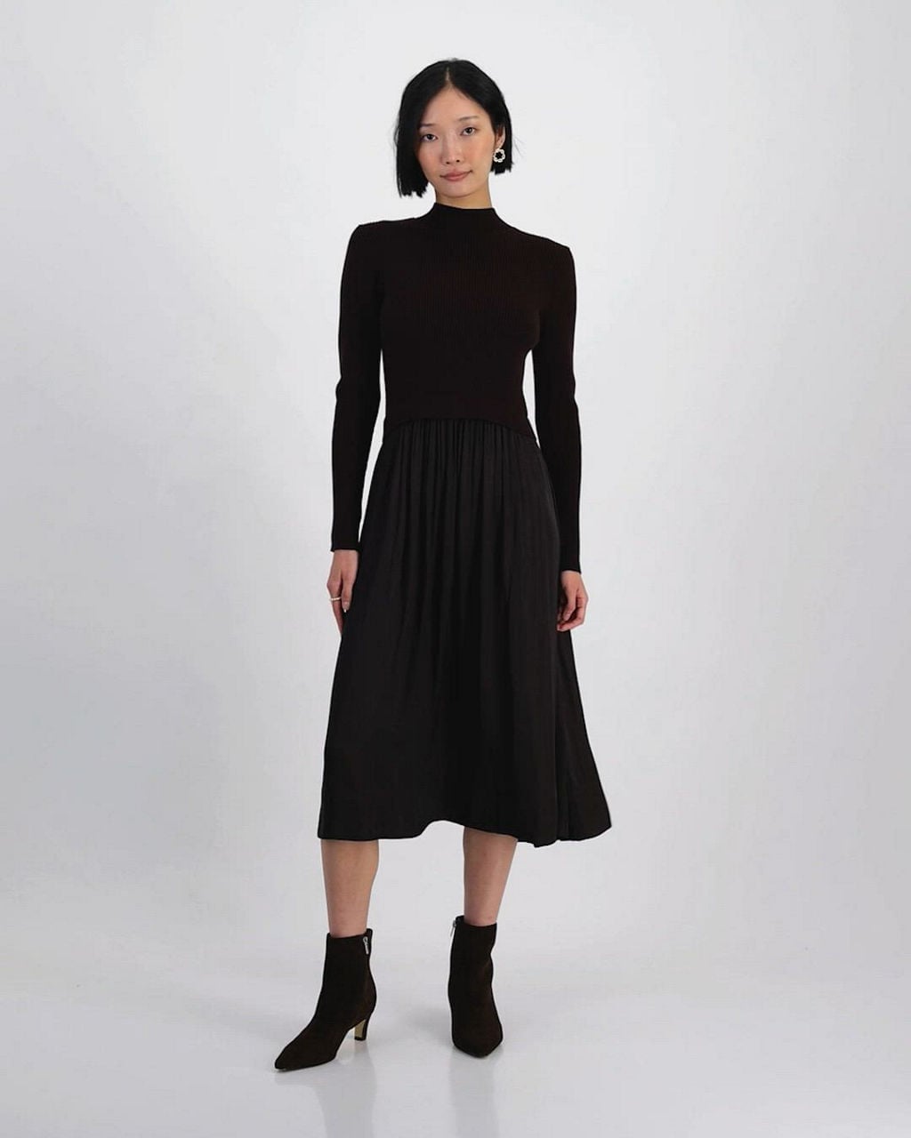 Black Ribbed Turtleneck Sweater with Pleated Midi Skirt — Aesthetic Black Sweater Outfit