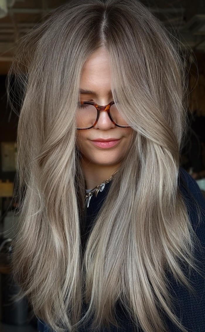 Collarbone Ash Mushroom Blonde With Dimension Collarbone Ash Mushroom Blonde With Dimension — Aesthetic Blonde Hair