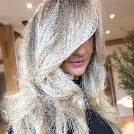 Shoulder Platinum Blonde With Ash Tones Shoulder Platinum Blonde With Ash Tones — Aesthetic Blonde Hair