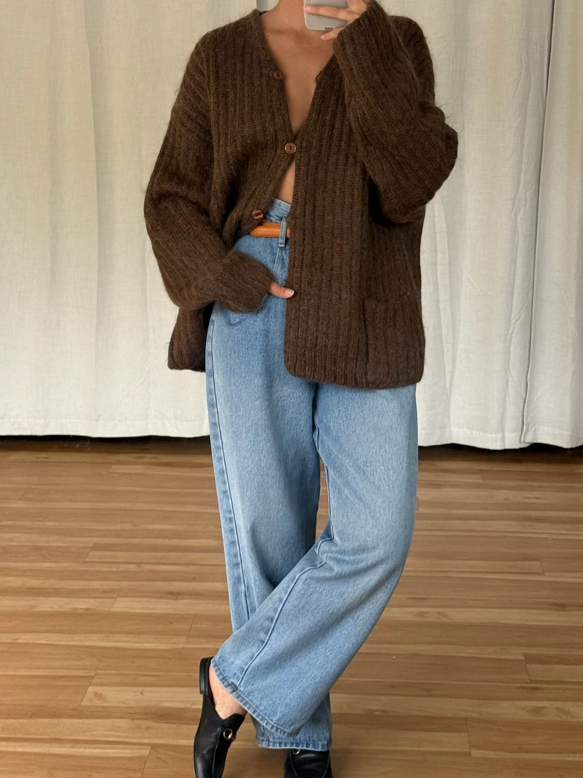 Oversized Brown Mohair Cardigan and Wide Leg Denim, Close-Up Take Oversized Brown Mohair Cardigan and Wide Leg Denim, Close-Up Take — Aesthetic Brown Cardigan Outfit
