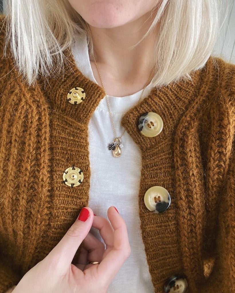 Brown Knit Cardigan with Large Patterned Buttons, Close-Up Take Brown Knit Cardigan with Large Patterned Buttons, Close-Up Take — Aesthetic Brown Cardigan Outfit