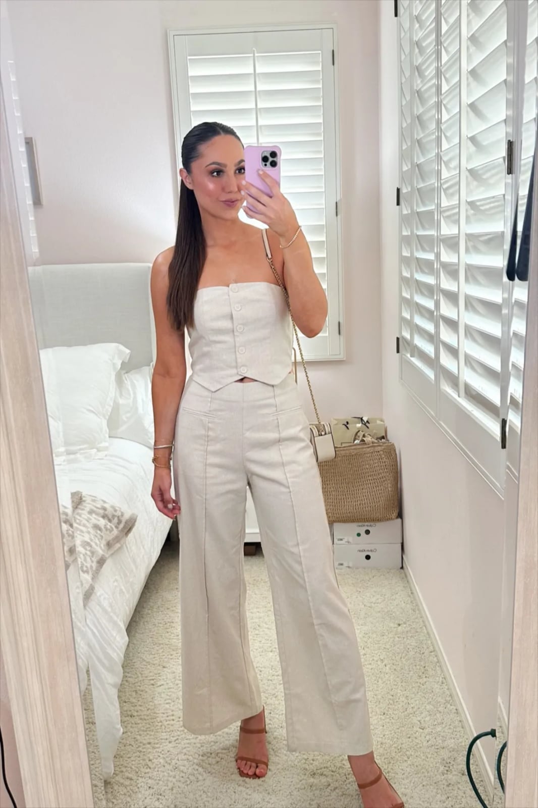 Linen Waistcoat and Wide-Leg Pants Set Linen Waistcoat and Wide-Leg Pants Set — Aesthetic Date Night Outfits