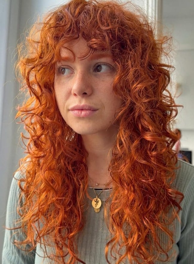 Mid-Length Shag With Curly Ginger Copper Mid-Length Shag With Curly Ginger Copper — Aesthetic Ginger Hair