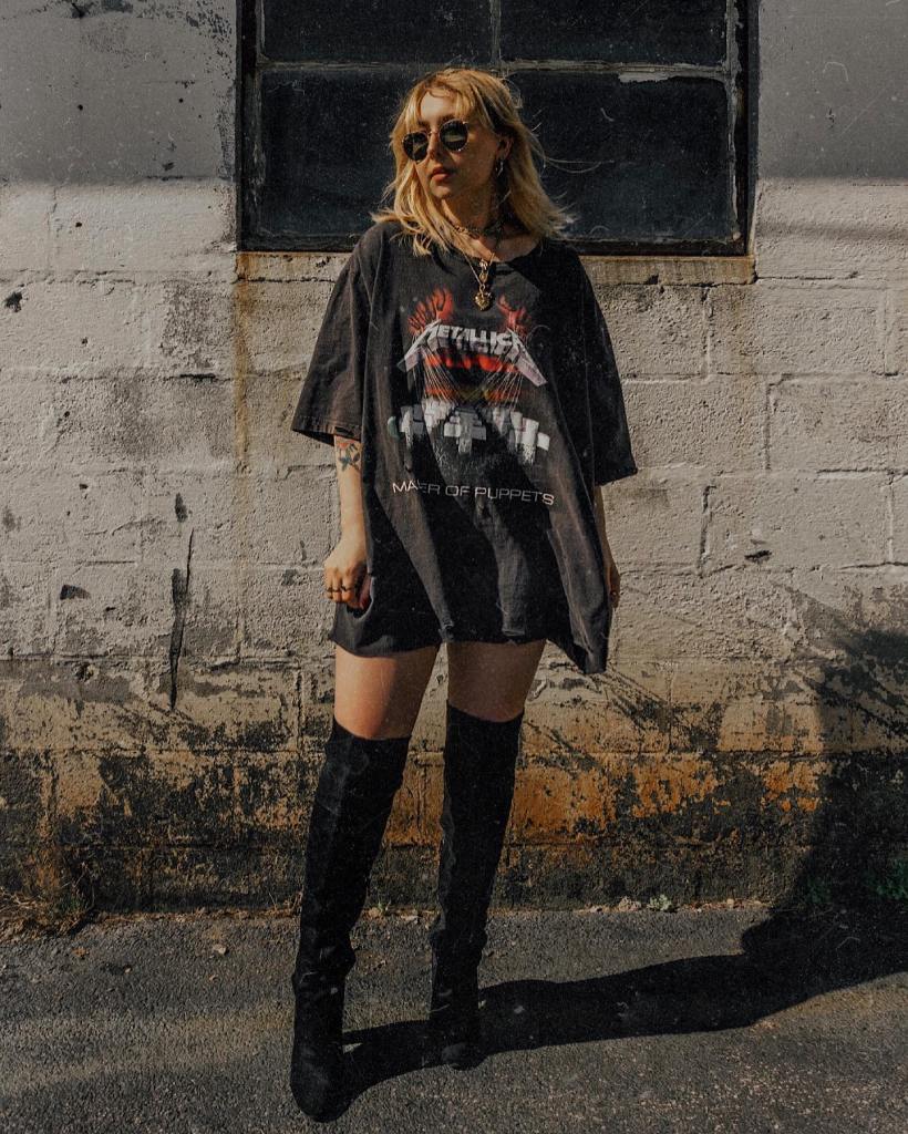 Band T-Shirt with Mini Shorts and Knee-High Boots Band T-Shirt with Mini Shorts and Knee-High Boots — Aesthetic Going Out Outfits