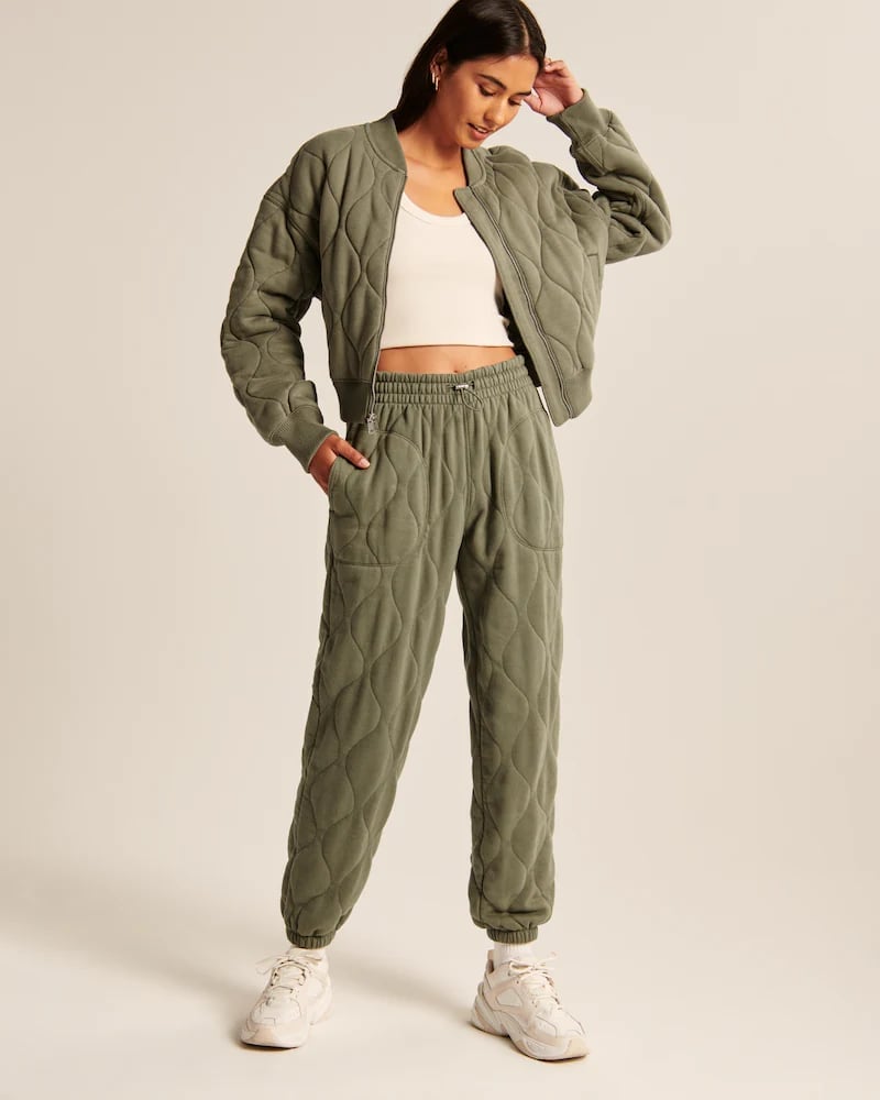 30+ Cozy Aesthetic Outfits You'll Want to Live in Year-Round - Life with Mar
