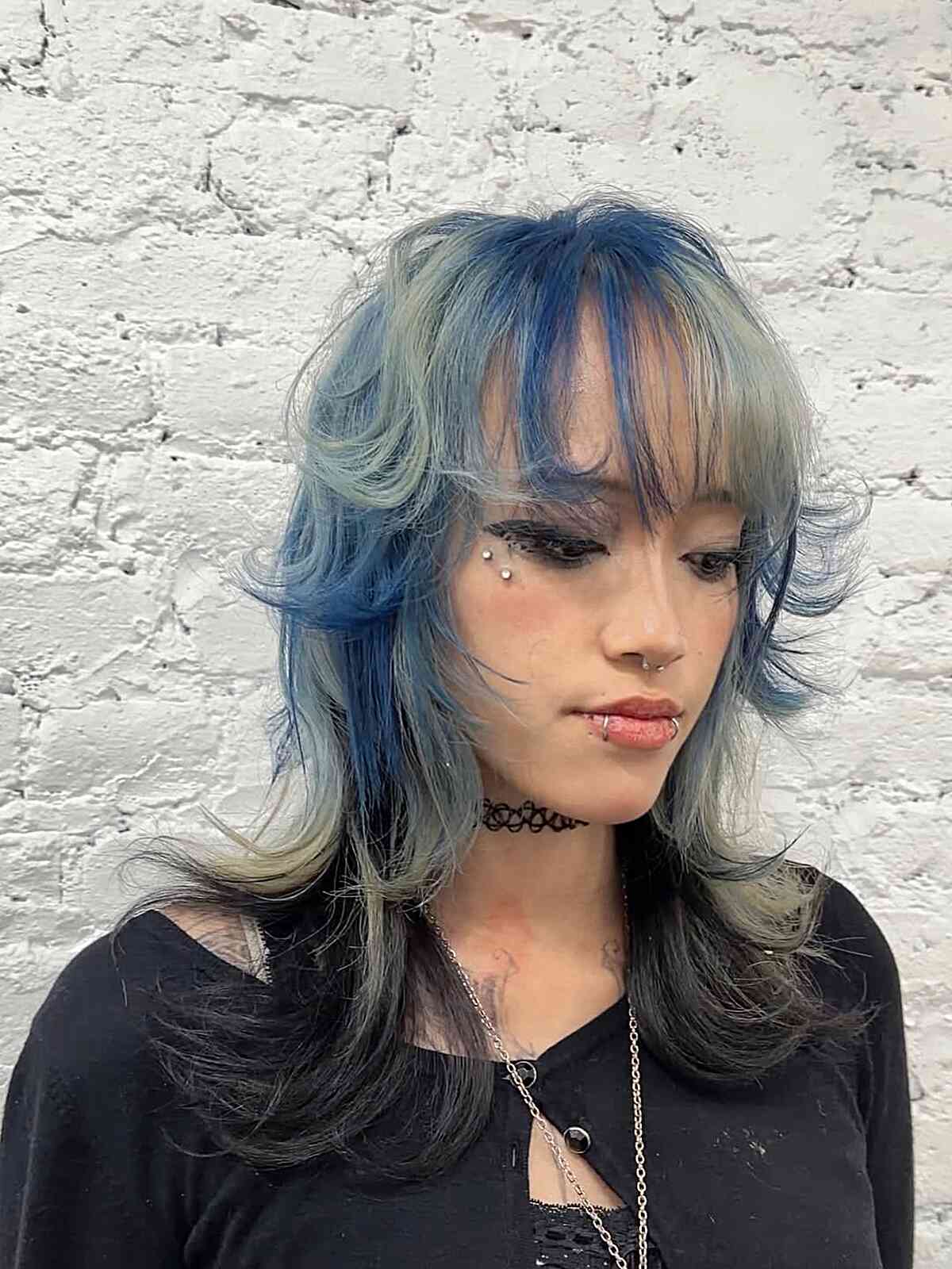 Mid-Length Shag With Blue and Grey Highlights — Aesthetic Highlighting Hair