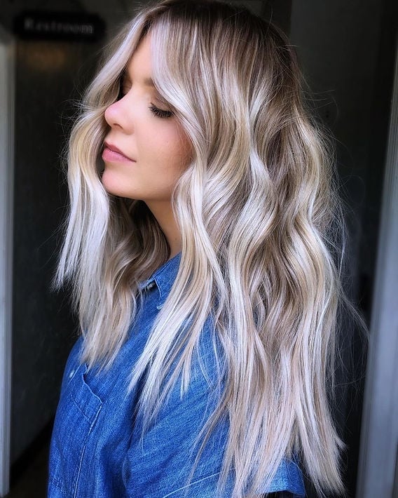 Collarbone Ash Blonde With Platinum Highlights — Aesthetic Highlighting Hair