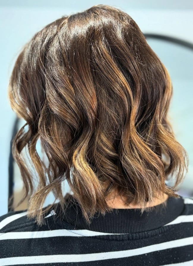 Chin Length Bob With Brown and Blonde Highlights — Aesthetic Highlighting Hair