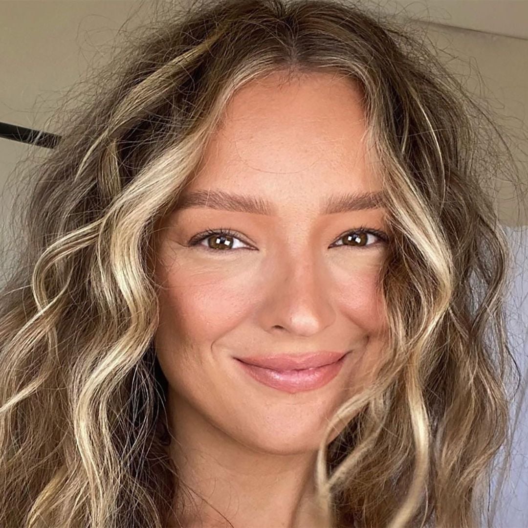 Collarbone Brown With Blonde Highlights and Balayage — Aesthetic Highlighting Hair