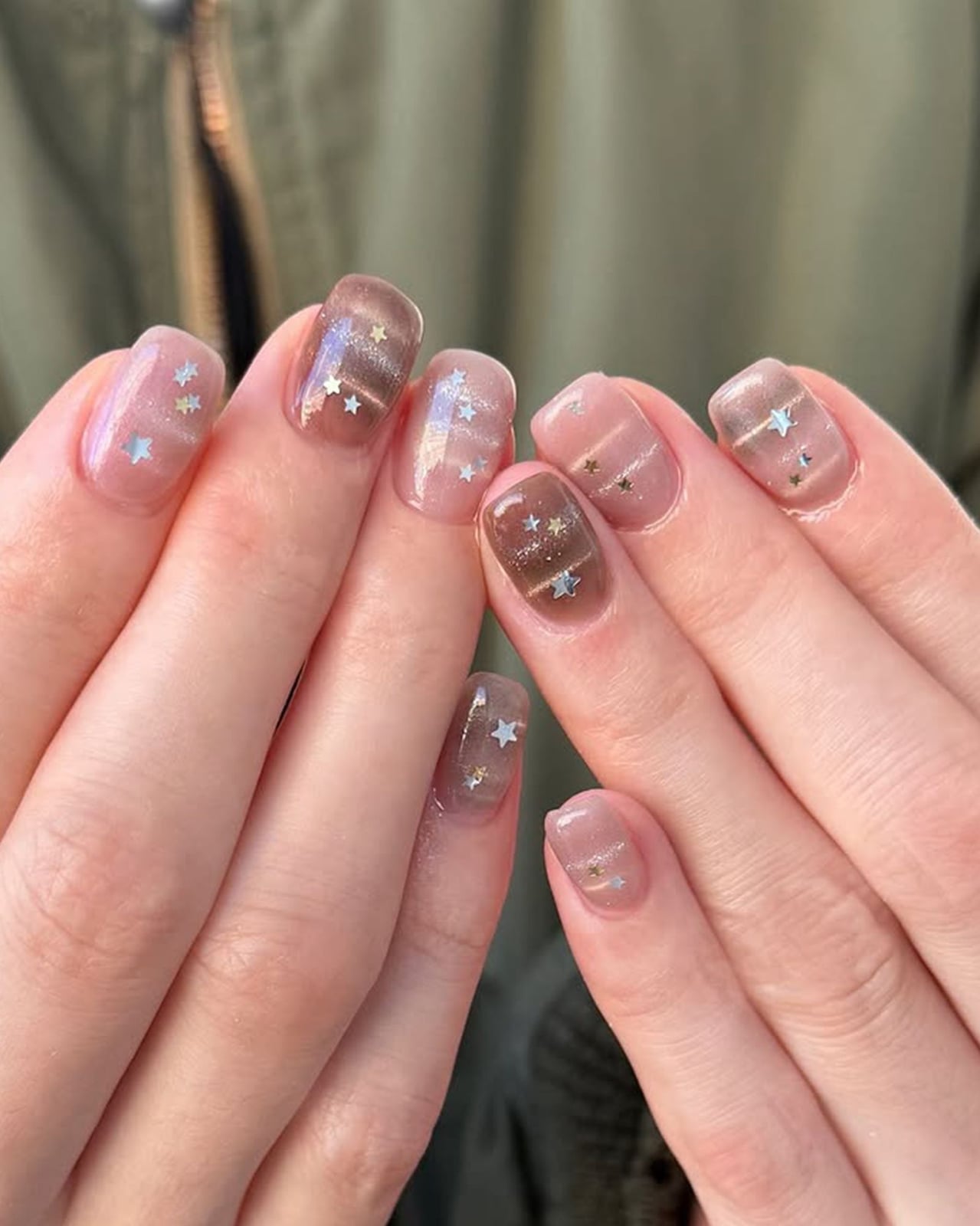 Short Oval Nude Brown Cat-Eye Star Nails — Aesthetic Korean Nail Art