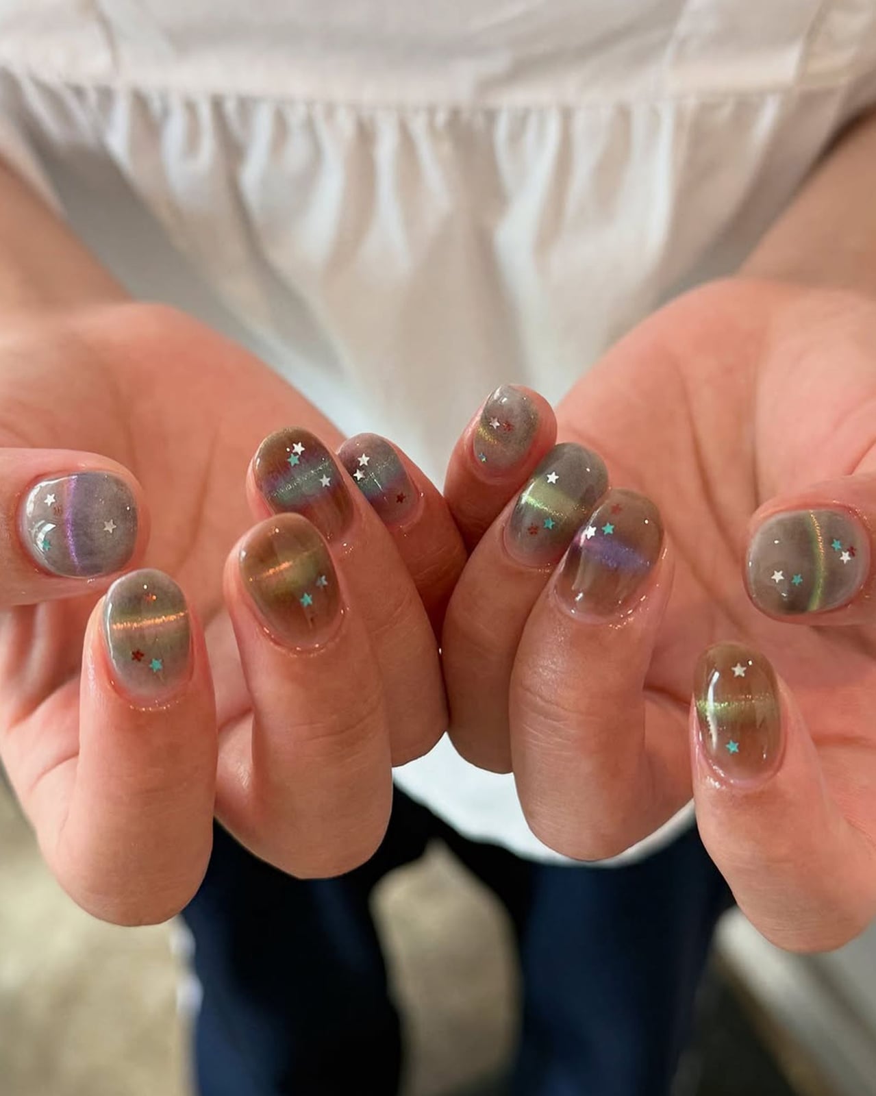 Short Oval Brown Grey Purple Cat-Eye Star Nails, Small — Aesthetic Korean Nail Art
