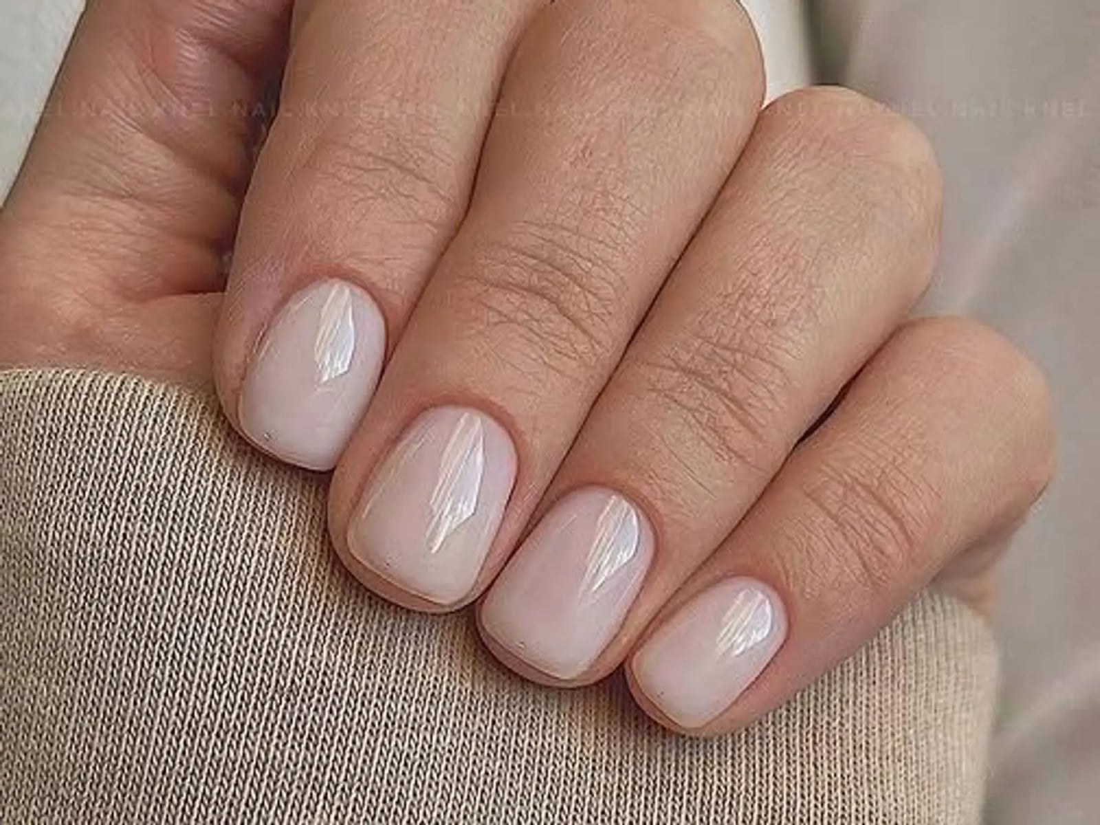 Short Soft Square Milky Shimmer Nails — Aesthetic Korean Nail Art