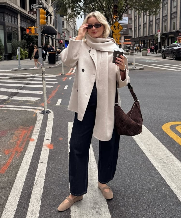 Cream Coat with Dark Wash Wide-Leg Jeans Cream Coat with Dark Wash Wide-Leg Jeans — Aesthetic Mary Janes Outfit