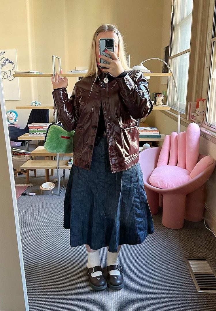 Black Leather Bomber Jacket with Midi Skirt Black Leather Bomber Jacket with Midi Skirt — Aesthetic Mary Janes Outfit
