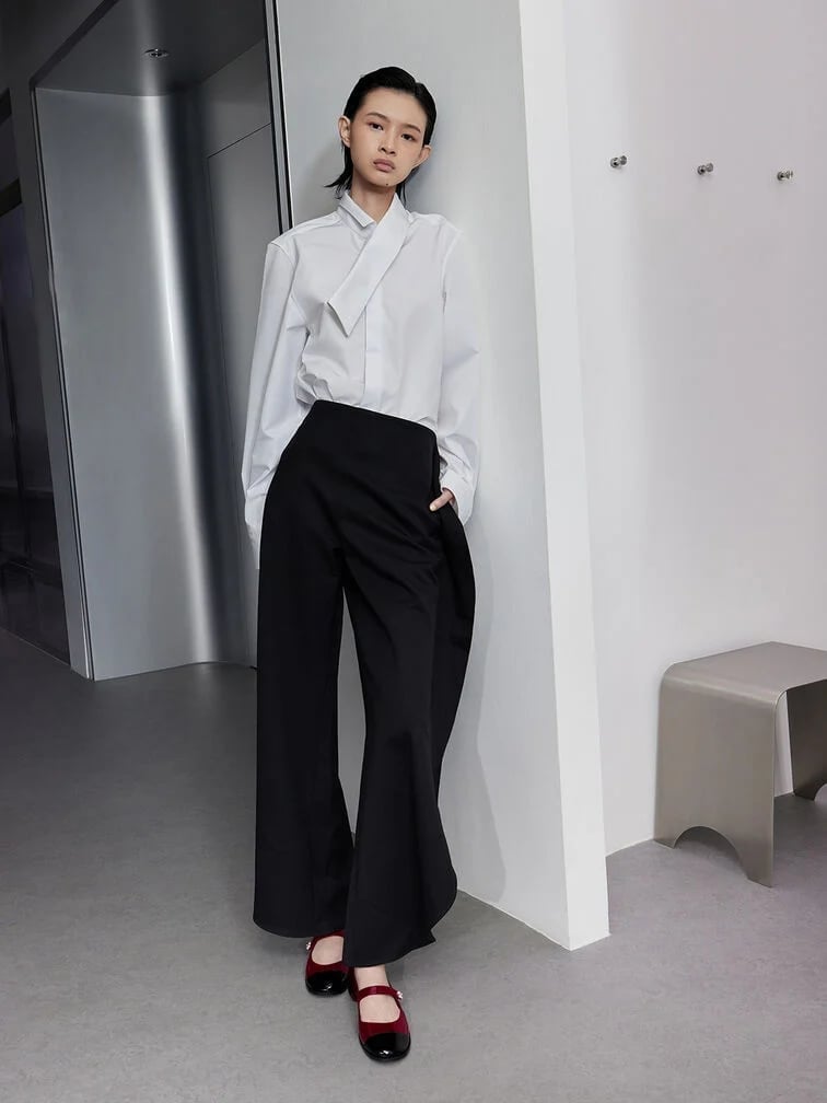 White Oversized Shirt with Black Wide-Leg Pants White Oversized Shirt with Black Wide-Leg Pants — Aesthetic Mary Janes Outfit