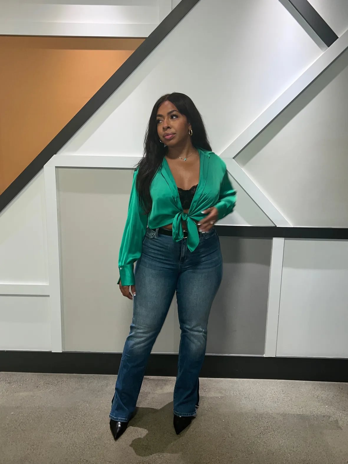 Green Satin Blouse With Blue Jeans — Aesthetic Midsize Outfits