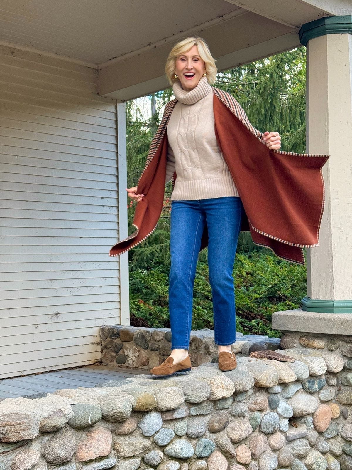 Beige Cable Knit Sweater With Patterned Scarf — Aesthetic Midsize Outfits