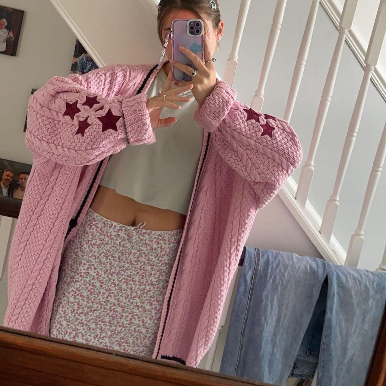 Oversized Pink Cardigan With Star Appliques — Aesthetic Pink Cardigan Outfit