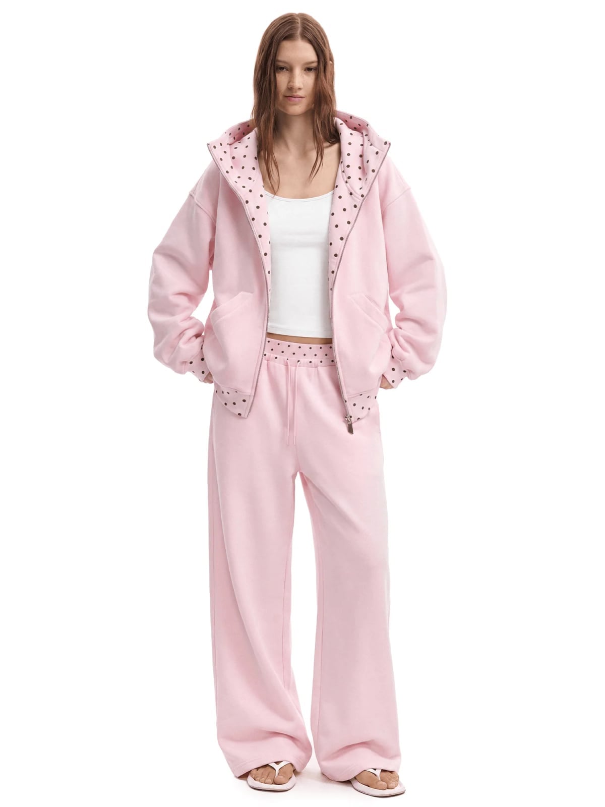 Pink Oversized Zip-Up Hoodie With White Tank and Wide Leg Sweatpants Pink Oversized Zip-Up Hoodie With White Tank and Wide Leg Sweatpants — Aesthetic Pink Hoodie Outfit