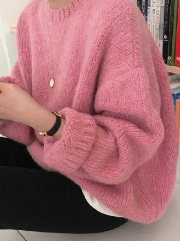 Close-up of a Pink Chunky Knit Oversized Sweater — Aesthetic Pink Sweater Outfit